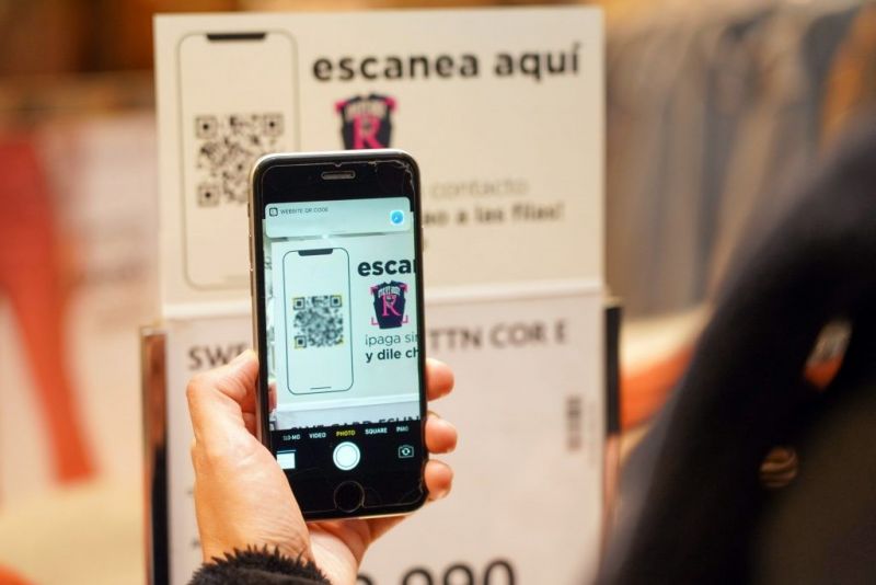 Más de la mitad de los argentinos compra a través de sus smartphones