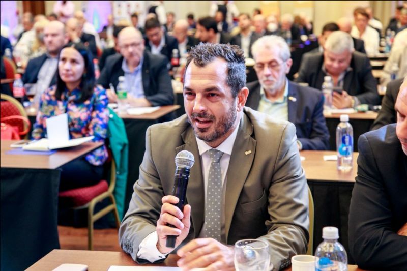 Cerezo presentó en CAME iniciativa para la generación de empleo formal en pymes