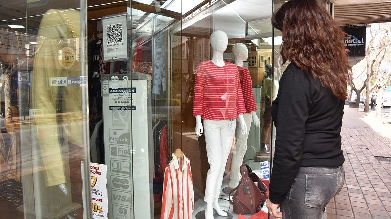 El consumo en comercios de cercanía cayó 7,4% en 2021