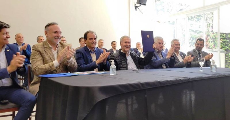 Fedecom, CAME, 15 Municipios y el Gobierno de Córdoba firmaron un acuerdo para la realización de 15 CCA