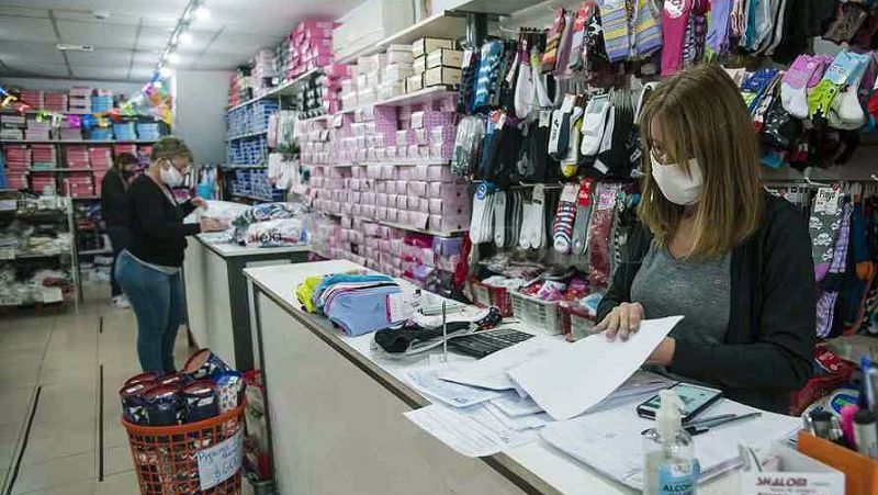 Las ventas minoristas volvieron a caer en octubre y acumulan una baja promedio de 24,37% en lo que va del año.