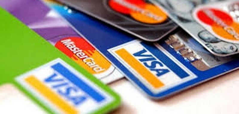  Las ventas con tarjetas de crédito aumentaron 7,8% en pesos y 30,2% en dólares
