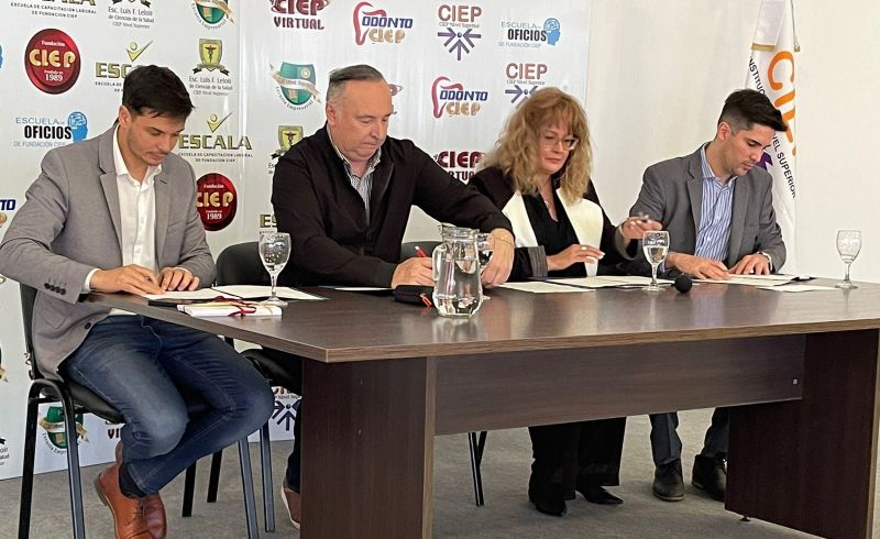 Convenio para la formación de emprendedores, comerciantes y PyMES cordobesas