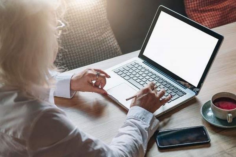 Ocho de cada 10 empleados quieren mantener o incrementar sus horas de teletrabajo
