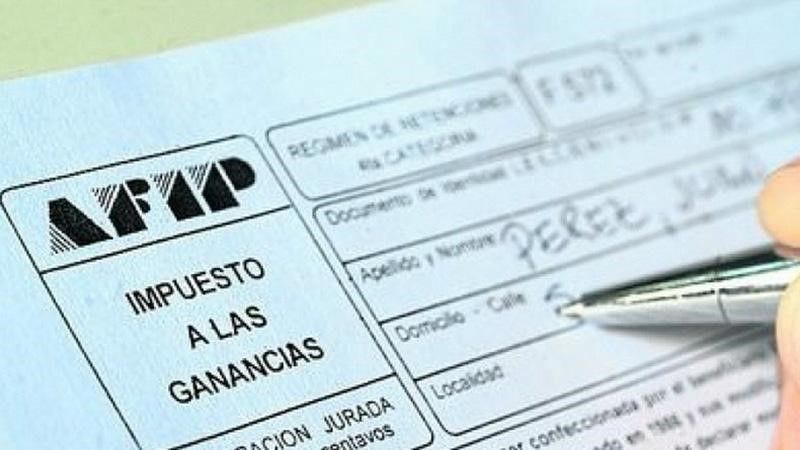 Oficializan nuevo piso de Ganancias en $ 506.230 brutos y exención a adicionales salariales