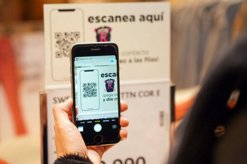 Las cuentas comerciales deberán tener un código QR para agilizar la acreditación por transferencias