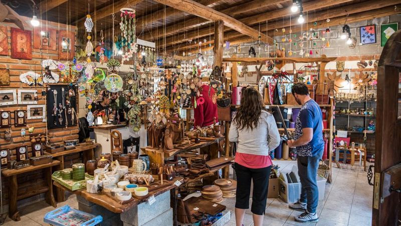Pese al turismo, las ventas minoristas de Córdoba cayeron 9,6% en enero